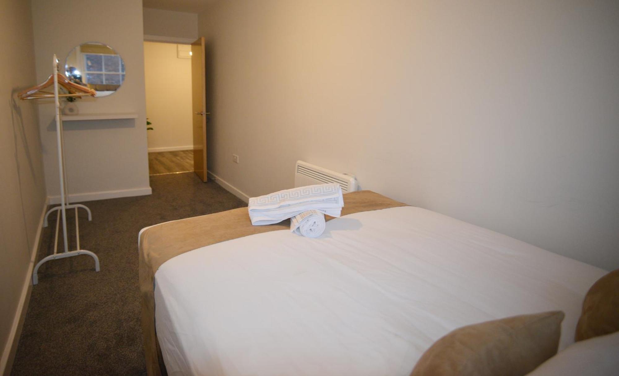 Spacious - 1-bed With 2 Sofa Beds, Sleeps 6 - Ideal For Families & Small Groups